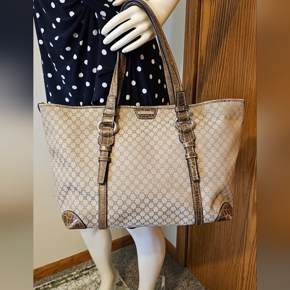 Celine Beige and Brown Patterned Tote - Picture 2 of 16